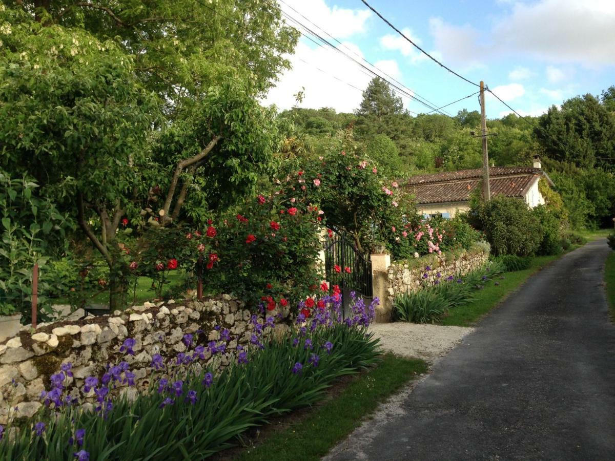 La Petite Provence De Touron Bed and Breakfast Pujols  Εξωτερικό φωτογραφία