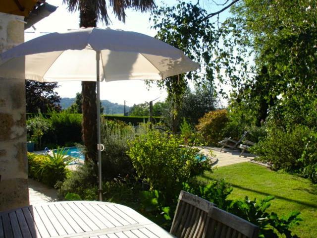 La Petite Provence De Touron Bed and Breakfast Pujols  Εξωτερικό φωτογραφία