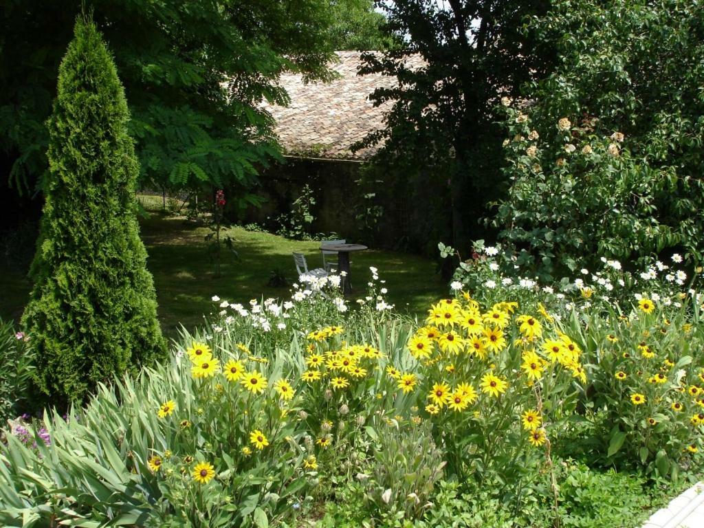 La Petite Provence De Touron Bed and Breakfast Pujols  Εξωτερικό φωτογραφία